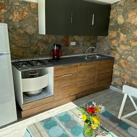 Leila Butik Yaka (Mugla)