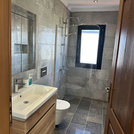 Leila Butik فندق *